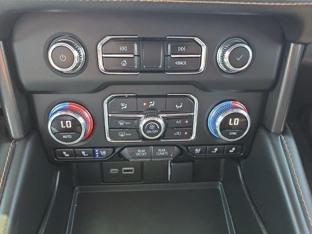 2023 GMC Yukon XL AT4